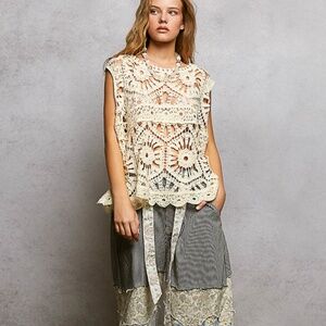 POL Crochet Floral Tank